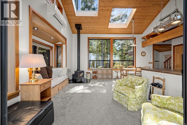 Laundry room - 1710 Tiber Bay Rd, Cortes Island, BC V0P1K0 Photo 5