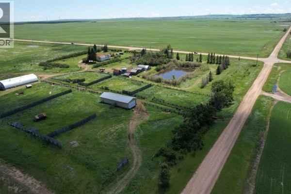 Bedroom - 171076 9 Highway, Rural Starland County, AB T0J0T0 Photo 5