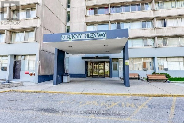 1711 - 10 Sunny Glenway, Toronto, ON, photo 3