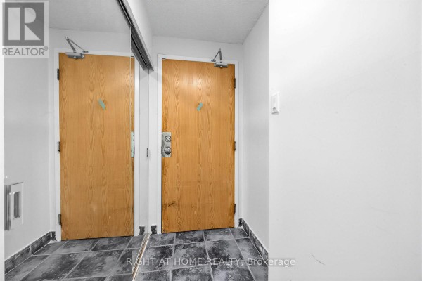 1711 - 41 Markbrook Lane, Toronto, ON, photo 3