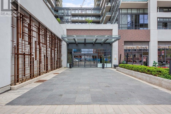 Kitchen - 1711 - 460 Adelaide Street E, Toronto, ON M5A0E7 Photo 3