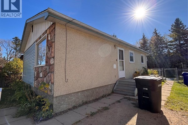 Primary Bedroom - 1711 13th Street W, Prince Albert, SK S6V3K2 Photo 3