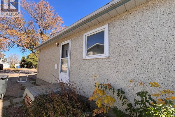 Bedroom - 1711 13th Street W, Prince Albert, SK S6V3K2 Photo 5