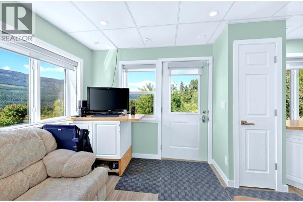 1711 Burman Road, Clearwater, BC V0E1N0 Photo 5