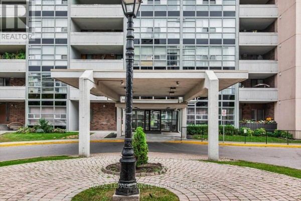 Kitchen - 1712 - 3380 Eglinton Avenue E, Toronto, ON M1J3L6 Photo 3