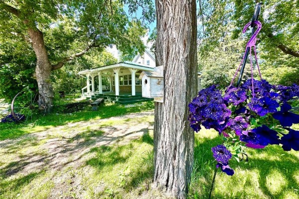 Kitchen - 1712 Dawson Road, Lorette, MB R5K0T5 Photo 2
