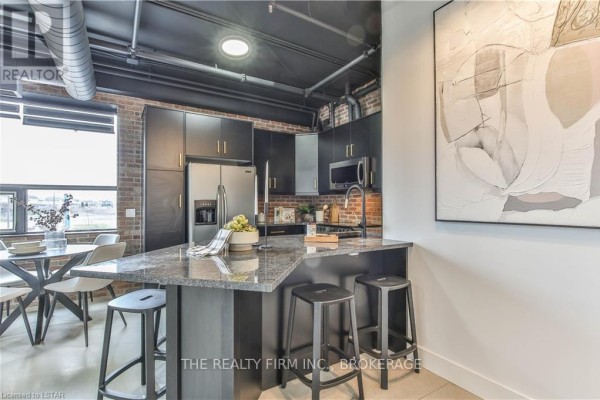 1712 Hyde Park Road, London North, ON, photo 3