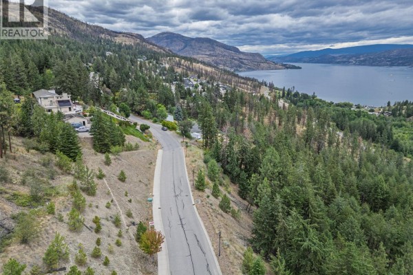 1712 Scott Crescent Unit# 35, West Kelowna, BC V1Z4B8 Photo 5