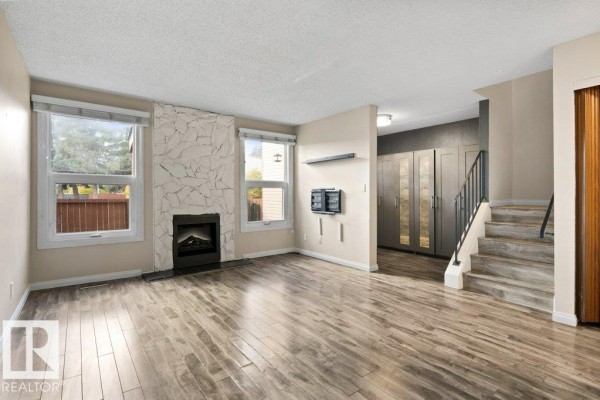 Kitchen - 17125 109 St Nw, Edmonton, AB T5X3E2 Photo 3
