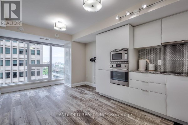 1714 - 955 Bay Street, Toronto