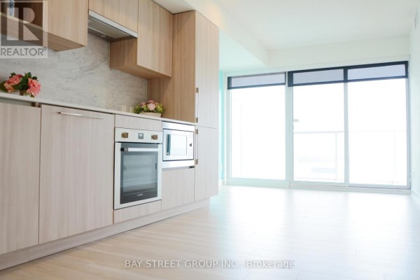 Primary Bedroom - #1716 - 17 Bathurst Street, Toronto, ON M5V0N1 Photo 4