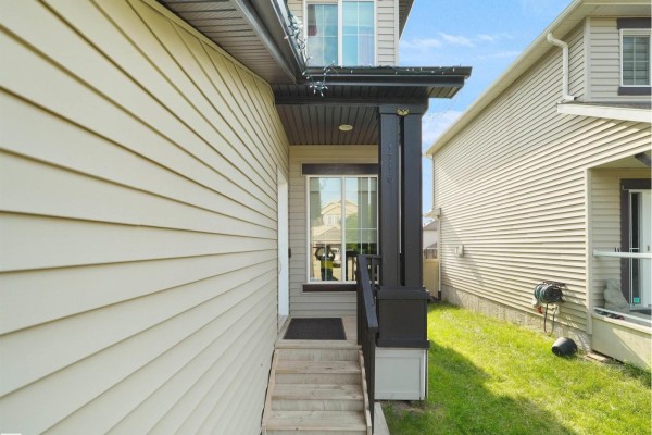 Primary Bedroom - 1716 60 St Sw, Edmonton, AB T6X0W4 Photo 5