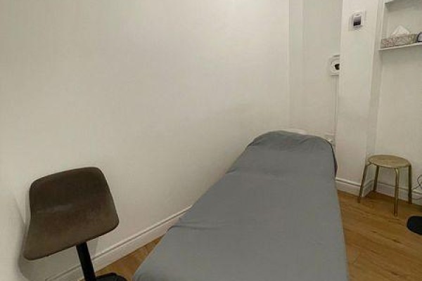 1716 Queen St Street E, Toronto, ON, photo 2