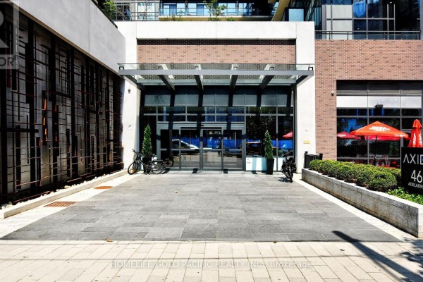 1718 - 460 Adelaide Street E, Toronto, ON, photo 2