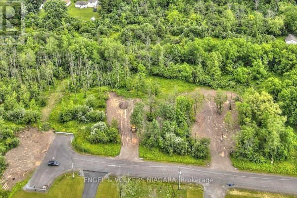 1718 Rebecca Street, Fort Erie, ON L2A5M4 Photo 4