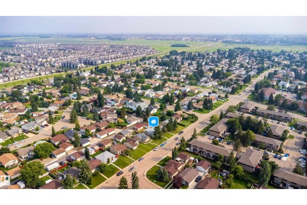 1719 37 St Nw, Edmonton, AB T6L2P6 Photo 4