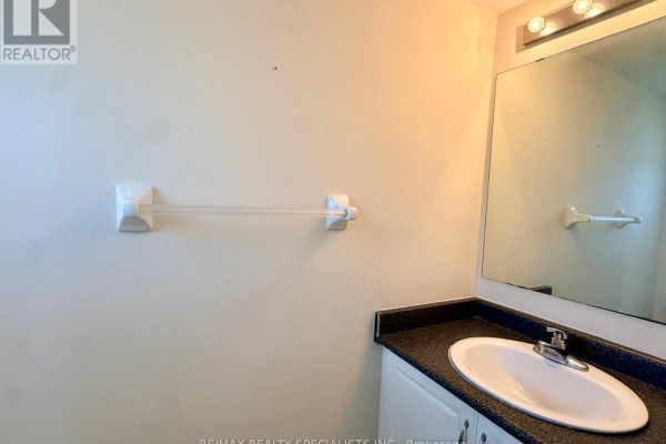 172 - 525 Novo Star Drive, Mississauga, ON L5W1X8 Photo 4