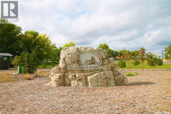 172 176 Cypress Point, Swift Current, SK, photo 2