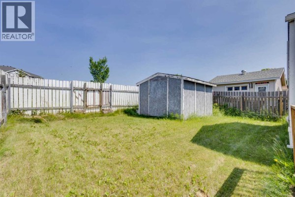 Bedroom - 172 Clausen Crescent, Fort Mcmurray, AB T9K2H7 Photo 3