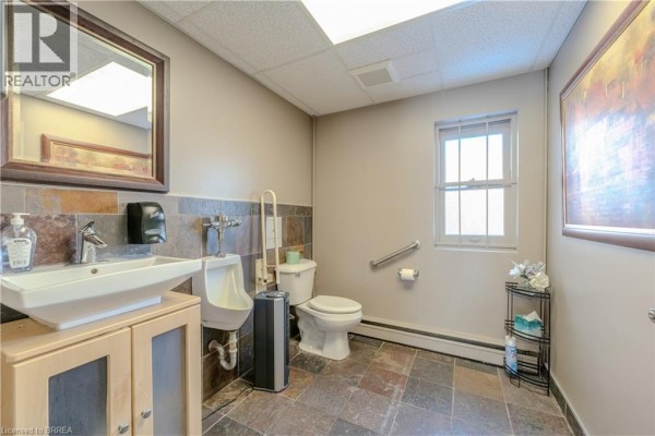 172 Dalhousie Street Unit# Upper Unit #1, Brantford, ON N3T2J7 Photo 5