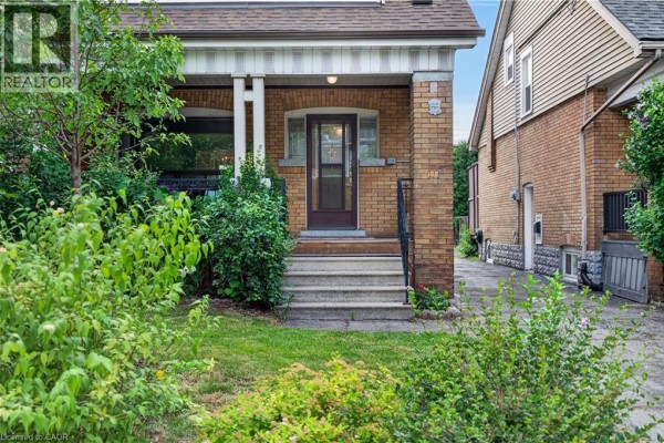 172 Kensington Avenue S, Hamilton, ON, photo 3