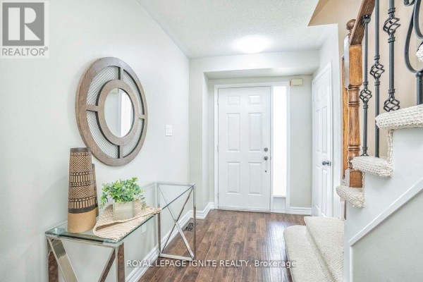172 Kirkland Place, Whitby, ON, photo 2