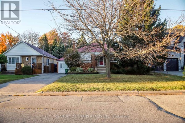 172 Phyllis Avenue, Toronto
