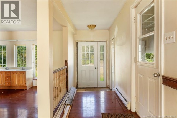 Living room - 172 Renaud, Sainte Anne De Kent, NB E4S4V8 Photo 5