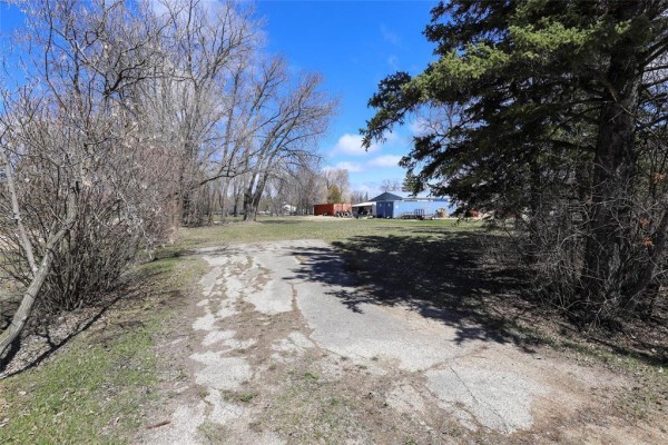 172 Third Avenue Se, Teulon, MB R0C3B0 Photo 5