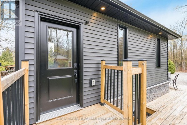 Kitchen - 1720 Tay Point Road, Penetanguishene, ON L9M1X7 Photo 4
