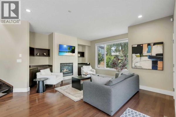 Primary Bedroom - 1721 44 Avenue Sw, Calgary, AB T2T5M4 Photo 5