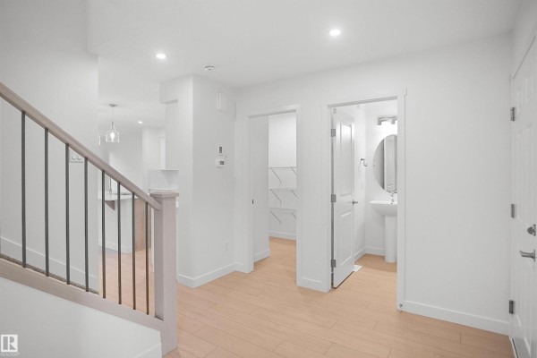 1721 8 St Nw, Edmonton, AB, photo 3