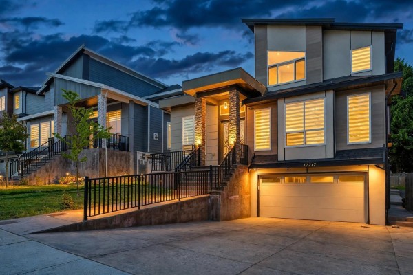 17217 59 Avenue, Surrey