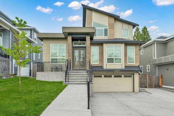 17217 59 Avenue, Surrey, BC V3S8T7 Photo 3