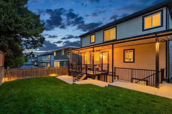 17217 59 Avenue, Surrey, BC V3S8T7 Photo 4