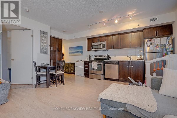1723 - 800 Lawrence Avenue W, Toronto, ON M6A0B1 Photo 5