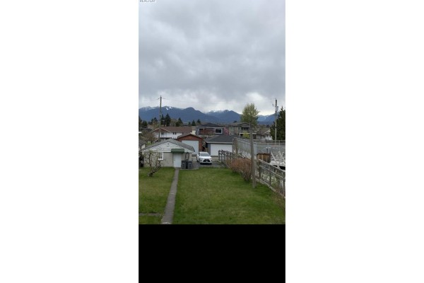 1723 E 33rd Avenue, Vancouver, BC V5N3E3 Photo 3