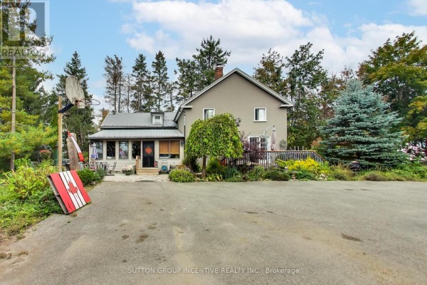 Residential for sale at 1724 Penetanguishene Road, Springwater, ON - MLS® VgGt54