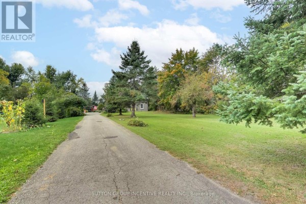 1724 Penetanguishene Road, Springwater, ON, photo 2
