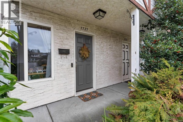 Storage - 1725/1727 Ashdale Pl, Saanich, BC V8N1P1 Photo 4