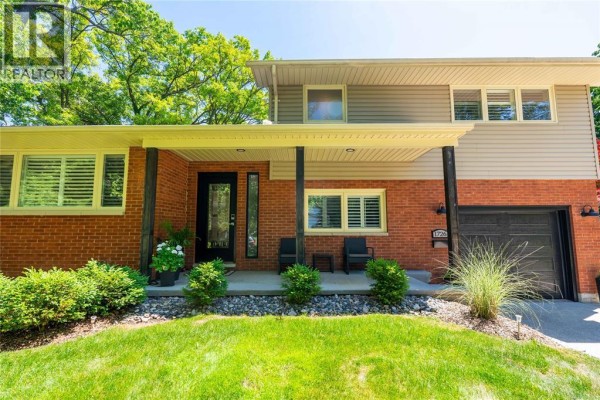 Kitchen - 1726 Mills Street, Sarnia, ON N7V4E5 Photo 4