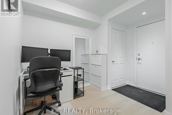 Primary Bedroom - 1727 - 250 Wellington Street W, Toronto, ON M5V3P6 Photo 4