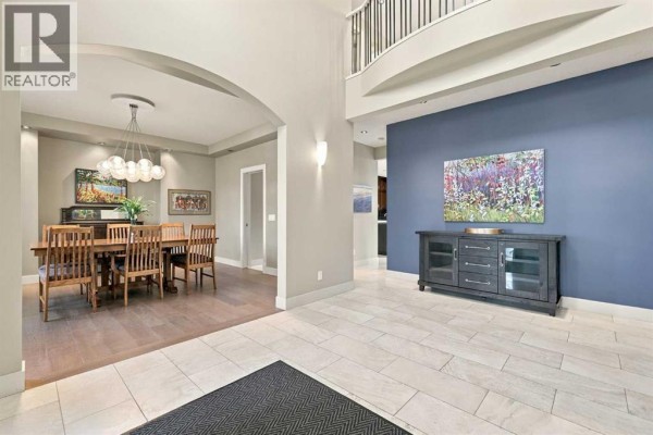 Living room - 1727 Westmount Road Nw, Calgary, AB T2N3M4 Photo 3