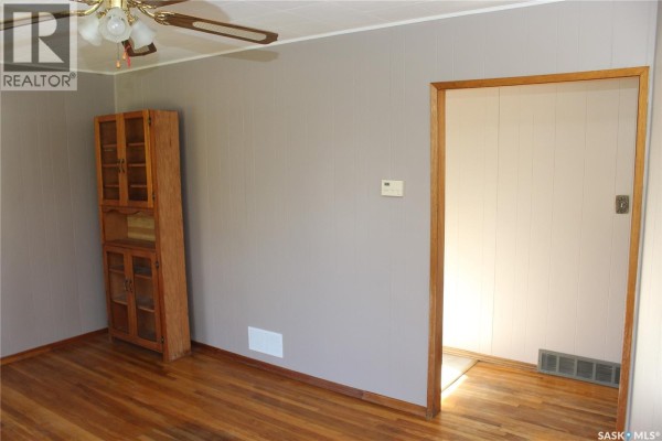 Bedroom - 1728 Connaught Street, Regina, SK S4T4T2 Photo 5