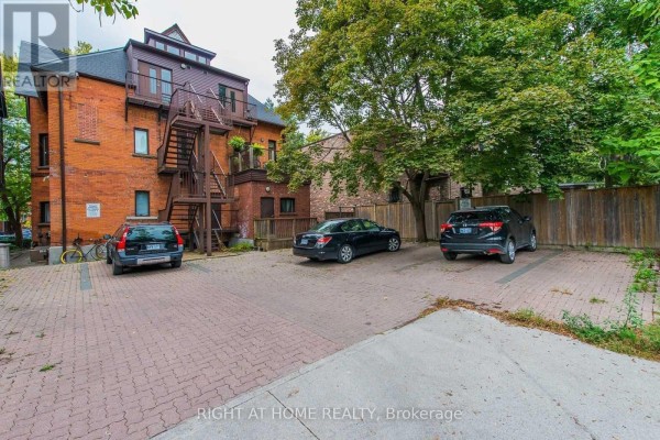 173-175 Madison Avenue, Toronto, ON M5R2S6 Photo 2
