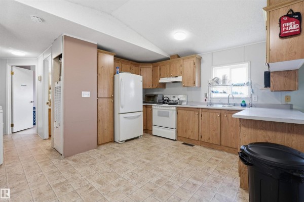 Primary Bedroom - #173 53219 Range Rd 145, Rural Minburn County, AB T9C1R6 Photo 4