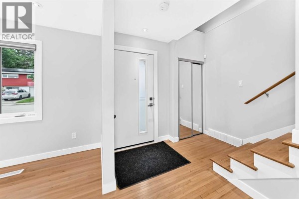 Dining room - 173 Cornwallis Drive Nw, Calgary, AB T2K1V4 Photo 3