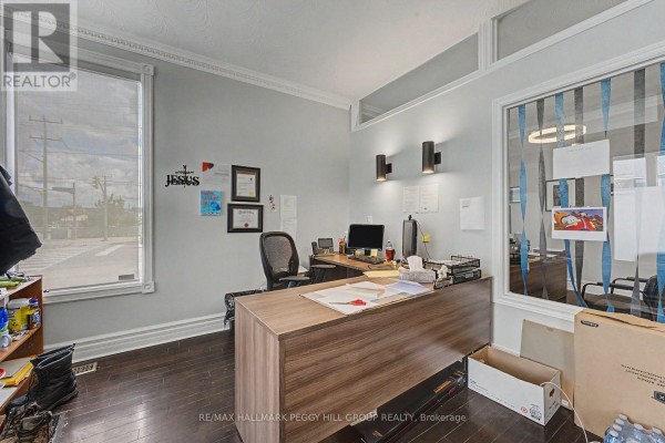 173 Dunlop Street W, Barrie, ON L4N1B4 Photo 5