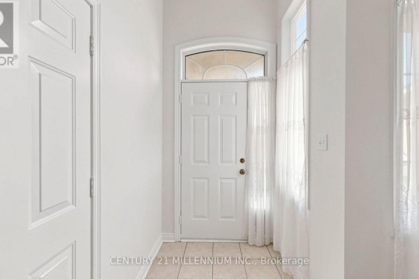 Primary Bedroom - 173 Fairhill Avenue, Brampton, ON L7A2J2 Photo 4