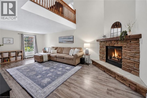 4pc Ensuite bath - 173 Main Street W, Grimsby, ON L3M1S1 Photo 4